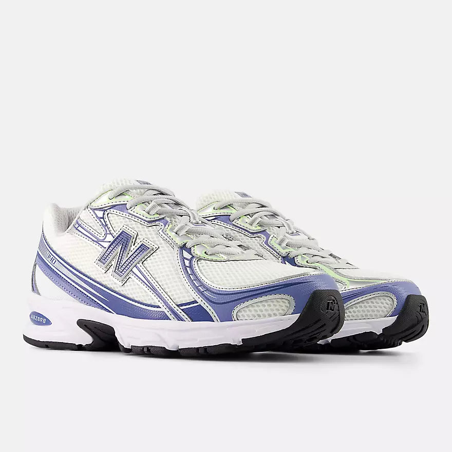 New Balance 740